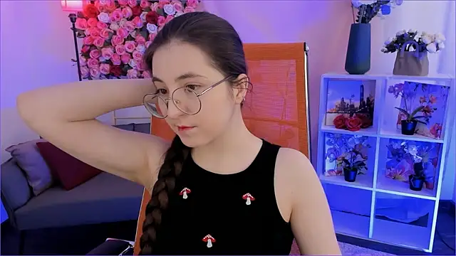 Snapshot of VirtuallVoyant chatting on February 10, 2026, 6:39 am VirtuallVoyant online show from February 10, 2026, 6:39 am