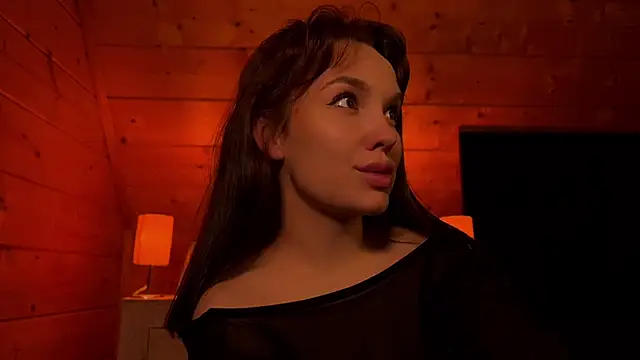 Snapshot of Crucio chatting on January 11, 2026, 6:46 pm Crucio online show from January 11, 2026, 6:46 pm