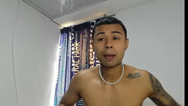  Logan Colton  online show from December 17, 2025, 5:19 pm