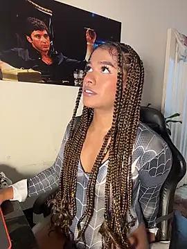 cam11 07 online show from April 5, 2026, 8:28 pm