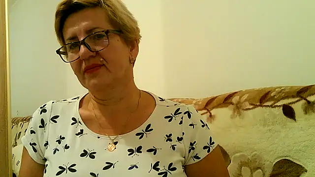 Dana4921 online show from October 17, 2025, 5:04 pm