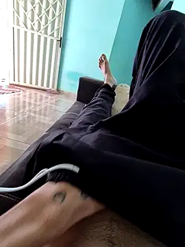 Snapshot of Saraiva2002 chatting on February 19, 2026, 10:44 am Saraiva2002 online show from February 19, 2026, 10:44 am