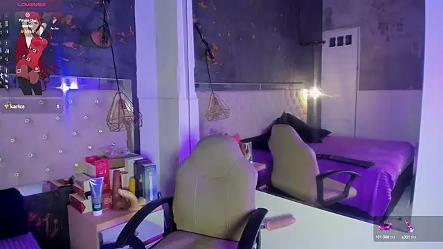 Snapshot of Viiolettlopez chatting on September 18, 2025, 1:24 pm Viiolettlopez online show from September 18, 2025, 1:24 pm