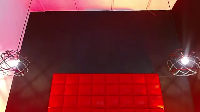 Snapshot of Lilih_golden chatting on November 11, 2025, 12:38 pm Lilih golden online show from November 11, 2025, 12:38 pm