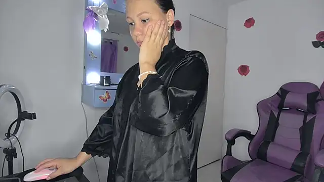 soffy rosses online show from May 1, 2026, 2:38 am