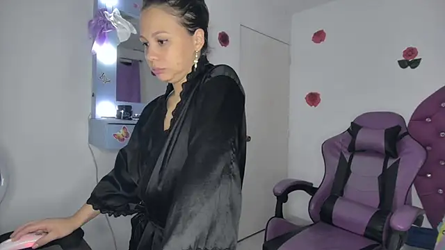 soffy rosses online show from May 11, 2026, 4:51 am