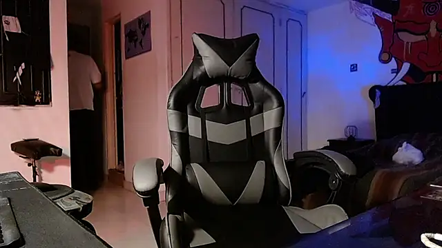 malek xarx  online show from March 12, 2026, 3:12 am