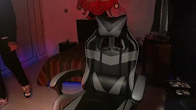 malek xarx  online show from April 8, 2026, 4:23 am