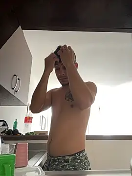 Snapshot of Luke_Stone chatting on September 27, 2025, 2:00 pm Luke Stone online show from September 27, 2025, 2:00 pm