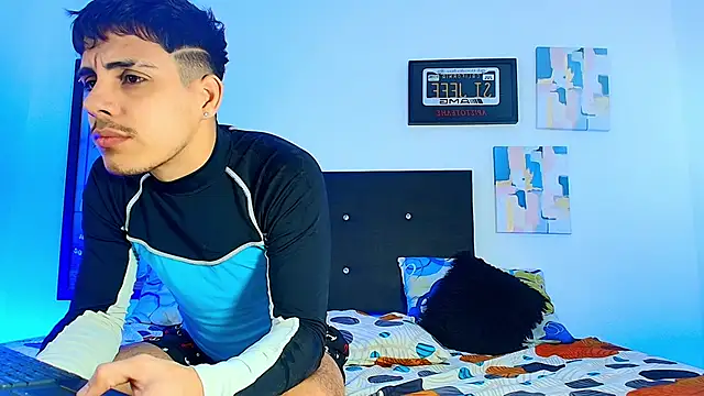 Snapshot of Luke_Stone chatting on October 28, 2025, 6:43 pm Luke Stone online show from October 28, 2025, 6:43 pm