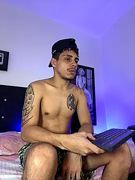 Snapshot of Luke_Stone chatting on November 10, 2025, 9:14 pm Luke Stone online show from November 10, 2025, 9:14 pm