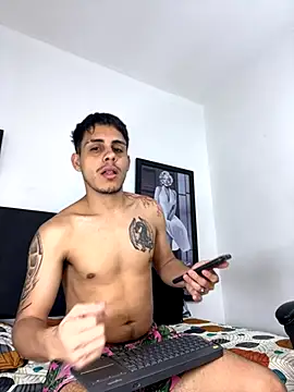 Snapshot of Luke_Stone chatting on November 28, 2025, 9:28 pm Luke Stone online show from November 28, 2025, 9:28 pm