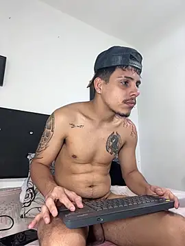 Snapshot of Luke_Stone chatting on February 7, 2026, 4:00 pm Luke Stone online show from February 7, 2026, 4:00 pm