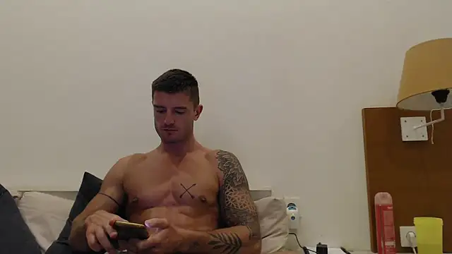 aleks hot1234 online show from April 4, 2026, 10:13 am