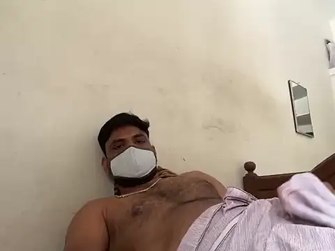 HandsomeMche online show from September 15, 2025, 3:39 am