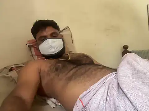 HandsomeMche online show from November 6, 2025, 6:14 am