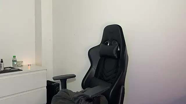 s meow online show from April 1, 2026, 11:35 pm