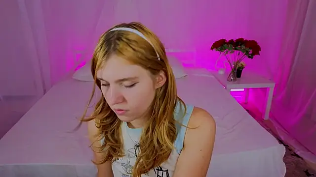 Iris Rain online show from November 13, 2025, 10:14 am