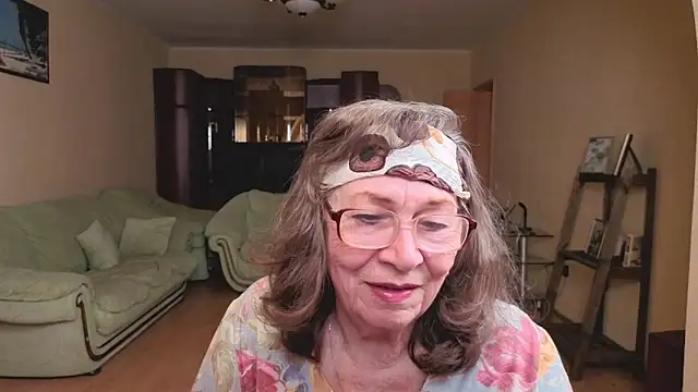 Betty Brick online show from May 17, 2026, 4:03 pm