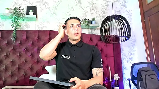 Dustin Sonne online show from April 5, 2026, 3:36 am