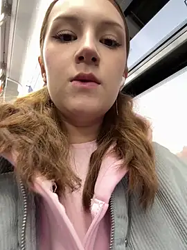 katexxxx online show from October 7, 2025, 3:09 pm