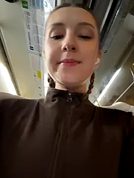 katexxxx online show from November 21, 2025, 6:50 pm