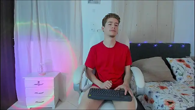 ThiagooJames online show from January 9, 2026, 5:43 am