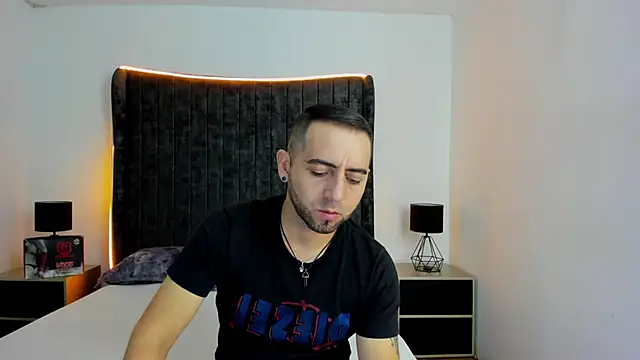 Snapshot of Lushian_ chatting on May 6, 2026, 3:28 pm Lushian online show from May 6, 2026, 3:28 pm