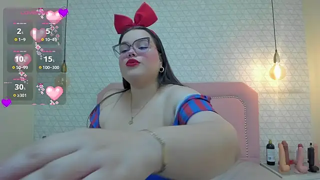 Snapshot of KELSSEYANDERS chatting on April 21, 2026, 8:01 pm KELSSEYANDERS online show from April 21, 2026, 8:01 pm