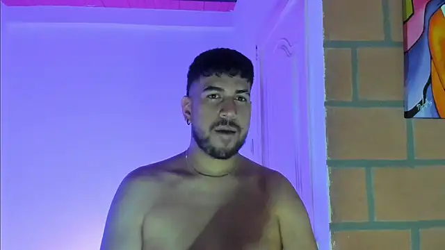 alehot223 online show from December 23, 2025, 3:48 am