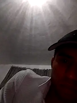 RSantilMorgt online show from April 5, 2026, 1:14 am