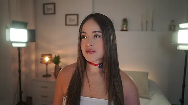 Snapshot of ximena_cortez_03 chatting on April 25, 2026, 11:24 pm ximena cortez 03 online show from April 25, 2026, 11:24 pm