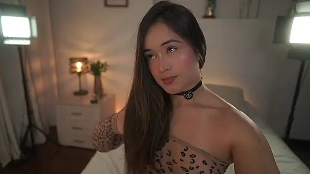 Snapshot of ximena_cortez_03 chatting on June 3, 2026, 11:43 pm ximena cortez 03 online show from June 3, 2026, 11:43 pm