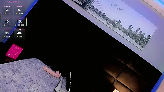 Baby-Isa online show from November 11, 2025, 5:51 am