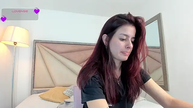 valerieMattson online show from October 23, 2025, 6:50 pm