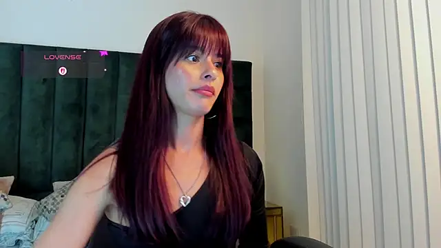 valerieMattson online show from December 17, 2025, 6:14 pm