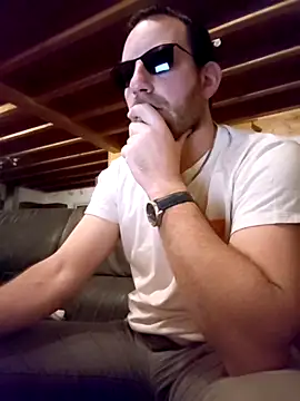 Snapshot of BrunJulienMetis chatting on February 11, 2026, 8:03 pm BrunJulienMetis online show from February 11, 2026, 8:03 pm