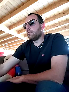 Snapshot of BrunJulienMetis chatting on March 21, 2026, 10:09 am BrunJulienMetis online show from March 21, 2026, 10:09 am