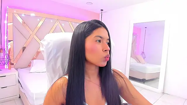 samantaa shy online show from April 12, 2026, 2:38 am