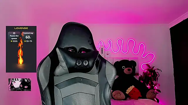 Abbygilx online show from October 13, 2025, 1:27 am