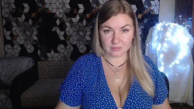 NikaSkylink online show from November 28, 2025, 8:11 pm