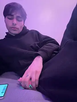 Snapshot of FireSoftx chatting on December 2, 2025, 2:56 pm FireSoftx online show from December 2, 2025, 2:56 pm