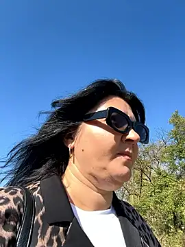 Snapshot of Liza_Will chatting on September 22, 2025, 7:32 am Liza Will online show from September 22, 2025, 7:32 am