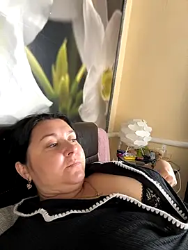 Snapshot of Liza_Will chatting on October 2, 2025, 12:01 pm Liza Will online show from October 2, 2025, 12:01 pm