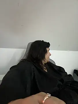 Snapshot of Liza_Will chatting on October 14, 2025, 6:31 pm Liza Will online show from October 14, 2025, 6:31 pm