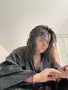 Snapshot of Liza_Will chatting on October 27, 2025, 5:55 am Liza Will online show from October 27, 2025, 5:55 am