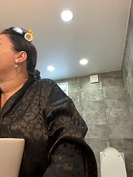 Snapshot of Liza_Will chatting on October 31, 2025, 6:58 am Liza Will online show from October 31, 2025, 6:58 am