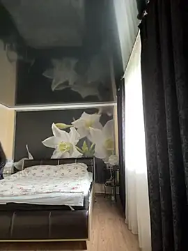 Snapshot of Liza_Will chatting on November 12, 2025, 6:25 am Liza Will online show from November 12, 2025, 6:25 am