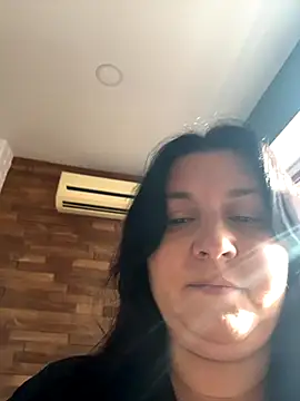 Snapshot of Liza_Will chatting on November 17, 2025, 7:36 am Liza Will online show from November 17, 2025, 7:36 am