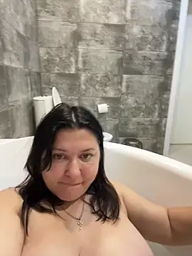 Snapshot of Liza_Will chatting on November 18, 2025, 8:13 pm Liza Will online show from November 18, 2025, 8:13 pm